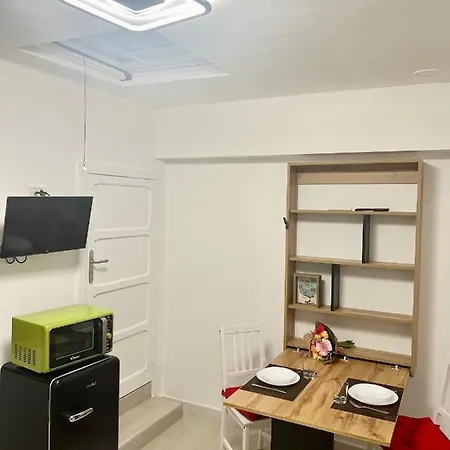 Ludo's Flat Center Lägenhet Bari