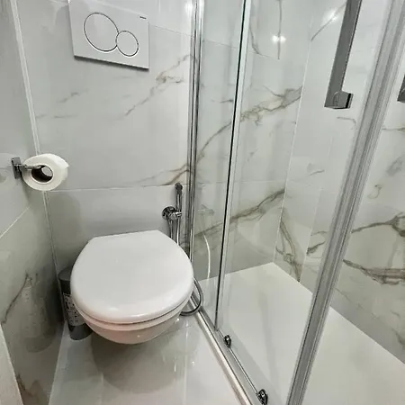 Ludo's Flat Center Апартаменти *