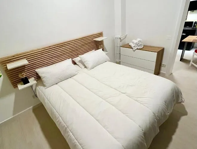 Ludo's Flat Center *