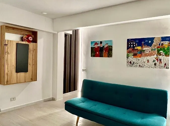 Ludo's Flat Center * Bari