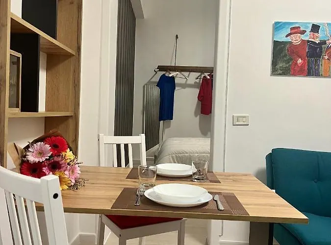 Ludo's Flat Center Apartament Bari