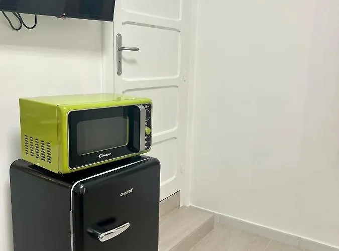 Ludo's Flat Center * Bari